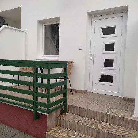 Bamboo Apartman Siofok Ngoại thất bức ảnh