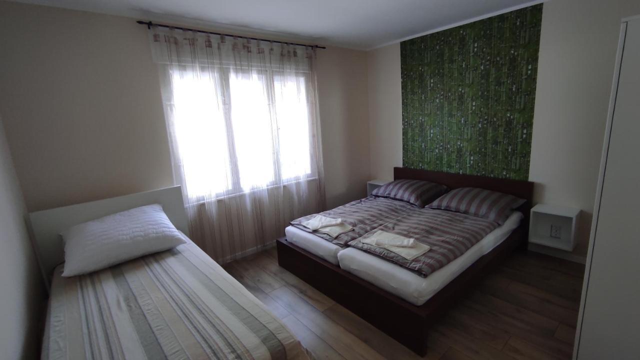 Bamboo Apartman Siofok Ngoại thất bức ảnh