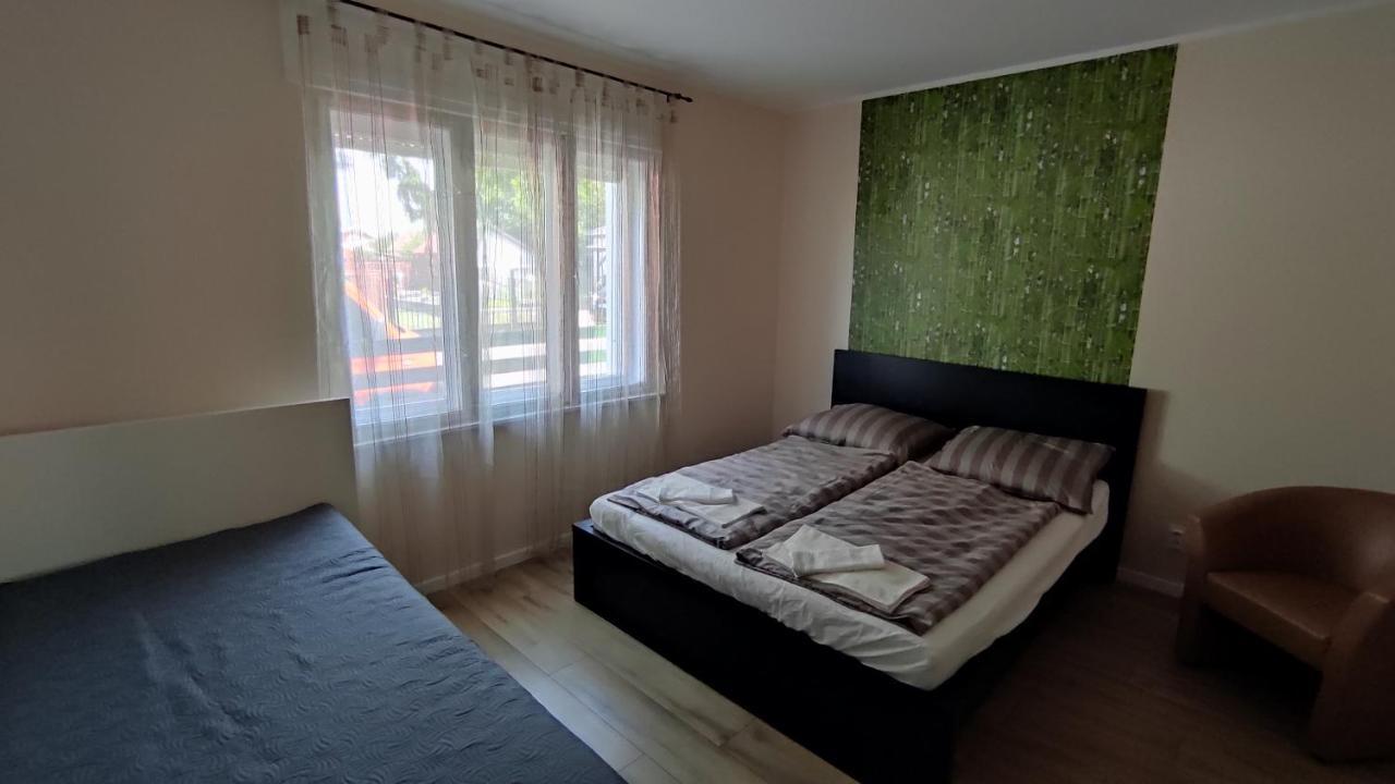 Bamboo Apartman Siofok Ngoại thất bức ảnh