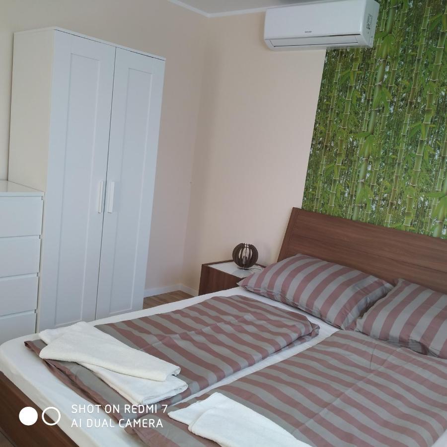 Bamboo Apartman Siofok Ngoại thất bức ảnh