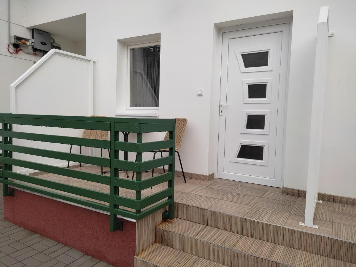 Bamboo Apartman Siofok Ngoại thất bức ảnh