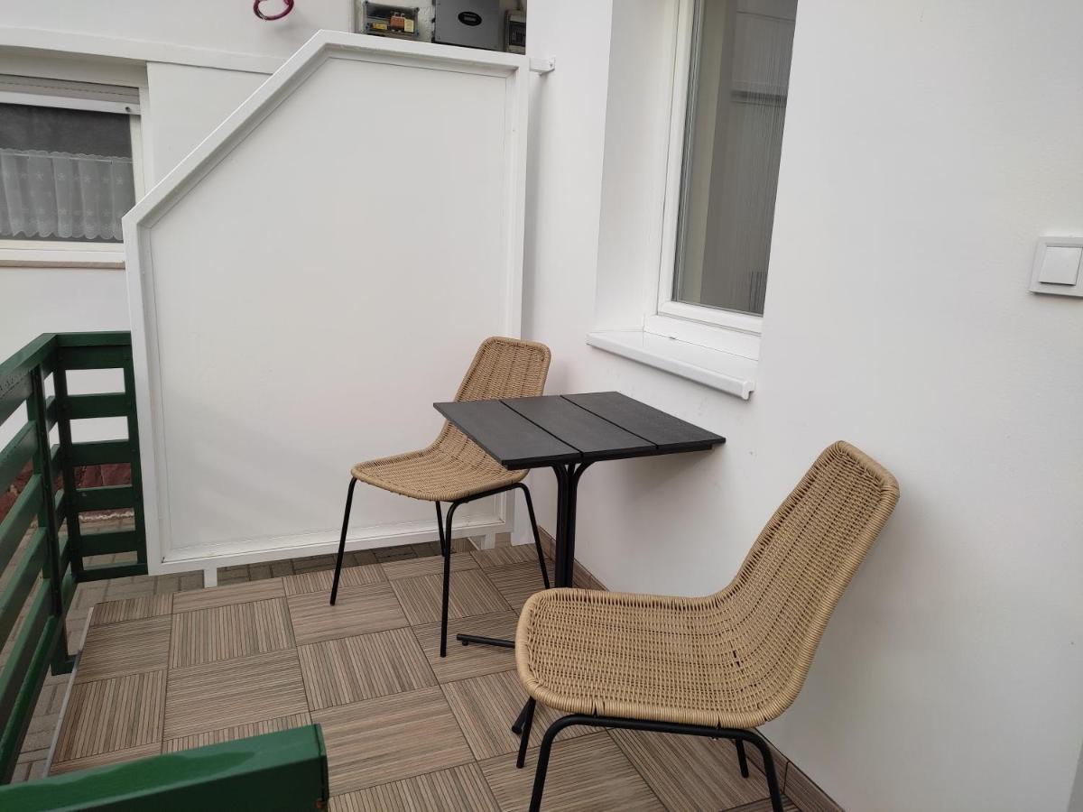 Bamboo Apartman Siofok Ngoại thất bức ảnh