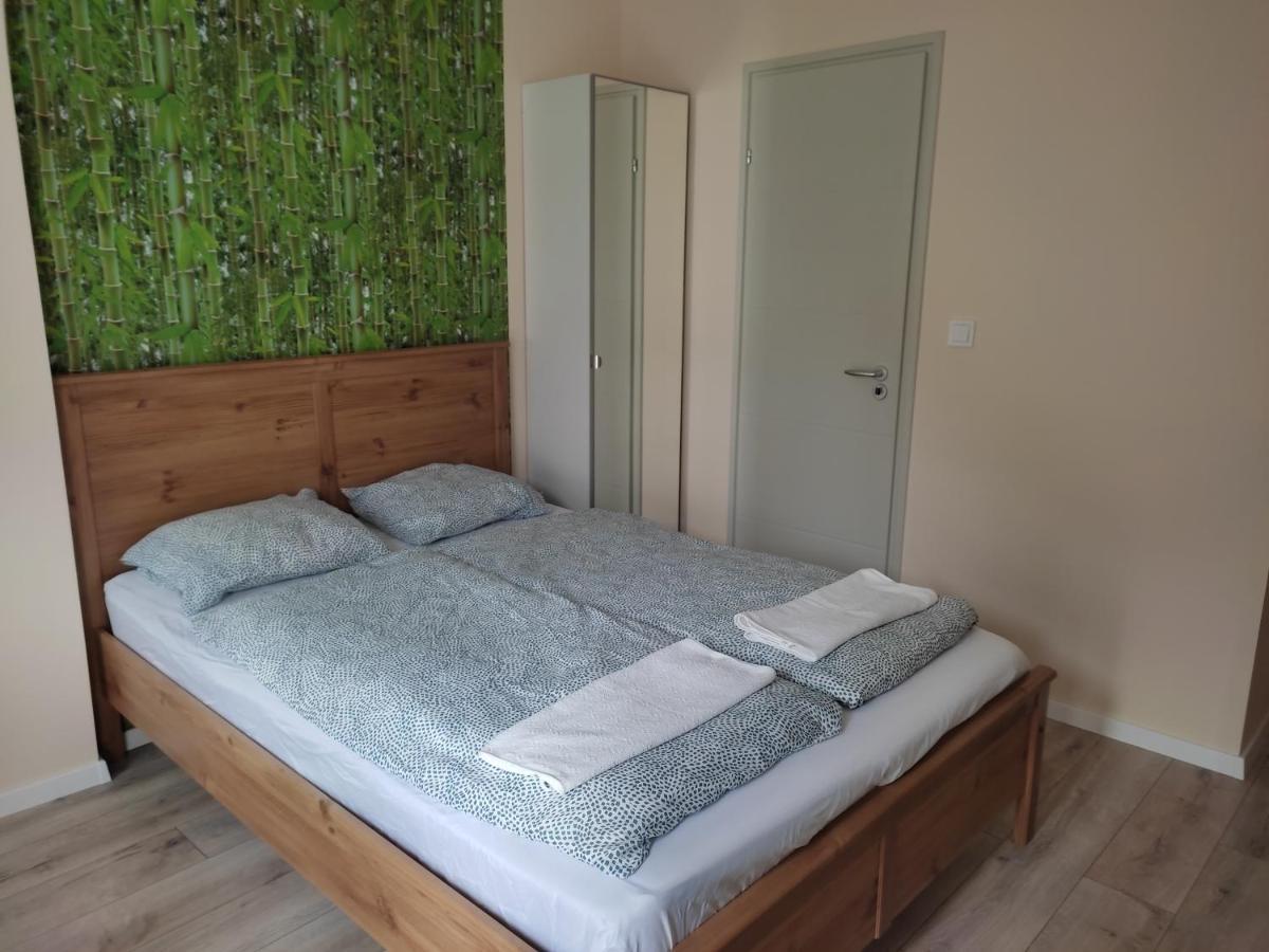 Bamboo Apartman Siofok Ngoại thất bức ảnh